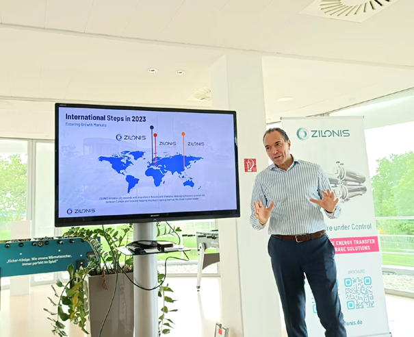 2024德國zilonis交流現場-ceo-縮小.jpg